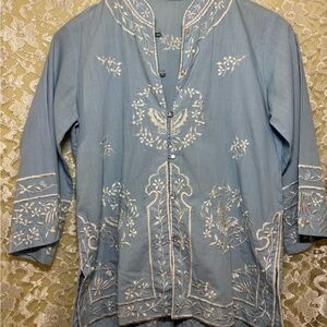 Vintage Blue white asian Blouse with White butterfly and floral Embroidery euc